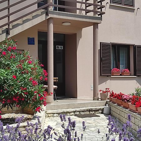 Apartman Gina Labin  Buitenkant foto